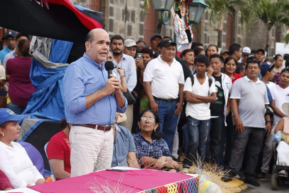 Porta evento sandinista | Nicaragua Investiga
